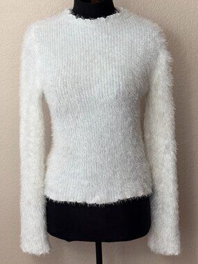 Warm & Cozy Lifestyle White Eyelash Fuzzy Knit Sweater Scalloped Neck S